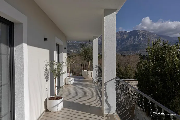 Charming Villa with boutique apartments in Tivat